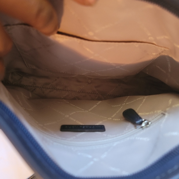 Michael kors crossbody bag - Picture 15 of 15